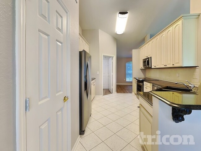 Building Photo - 1387 Laurel Glen Dr