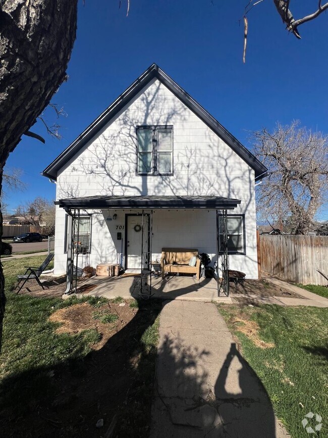 Building Photo - 701 Meade St