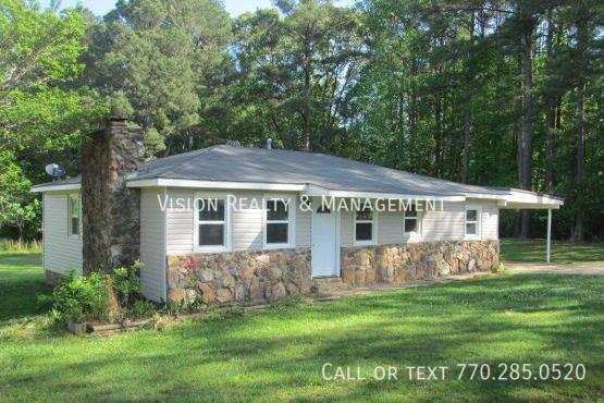 Primary Photo - Charming 3 BR 2 BA Bowdon Home