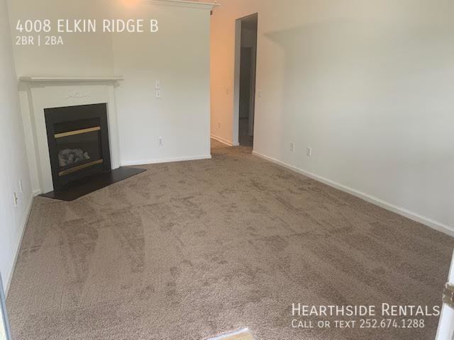 Building Photo - "Charming 2-Bed, 2-Bath Duplex in Greenvil...