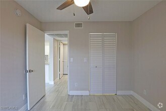 Building Photo - 5305 Summerlin Rd