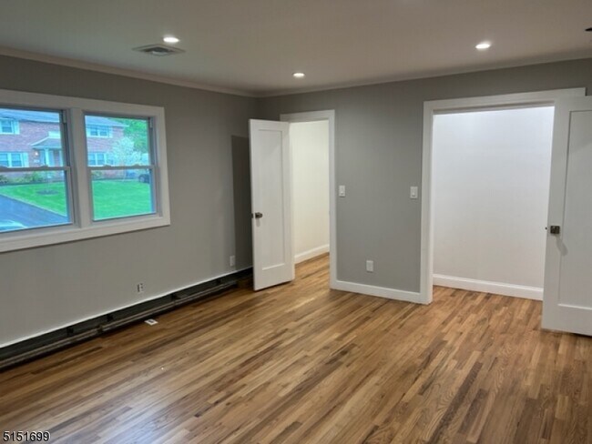 Foto del edificio - 43 Park Terrace N