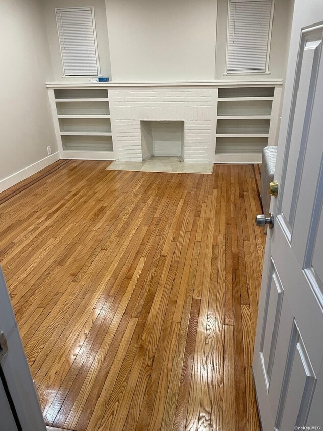 Primary Photo - 84-18 Cuthbert Rd