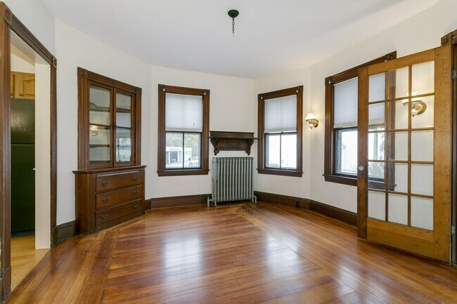 Building Photo - 39A Warren Ave