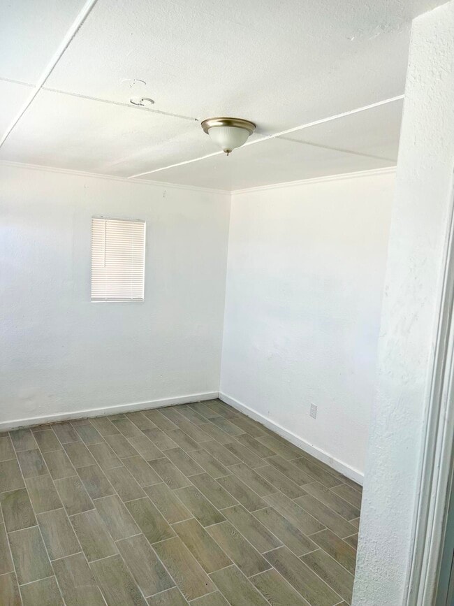 Building Photo - 44725 Beech Ave