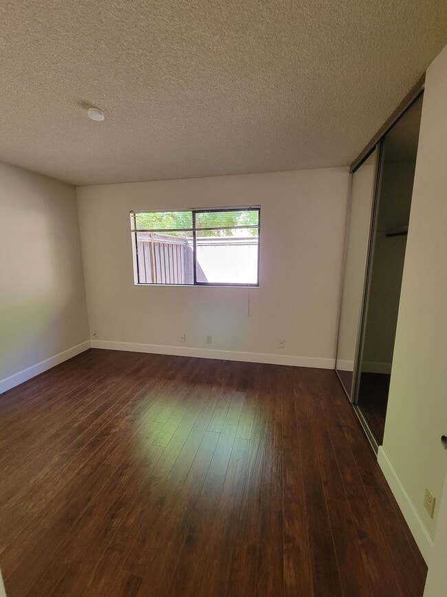 Foto del edificio - 3-bedroom 2 bath Townhouse in Sun Rise Ridge