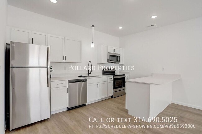 Building Photo - 921 Parkview Dr