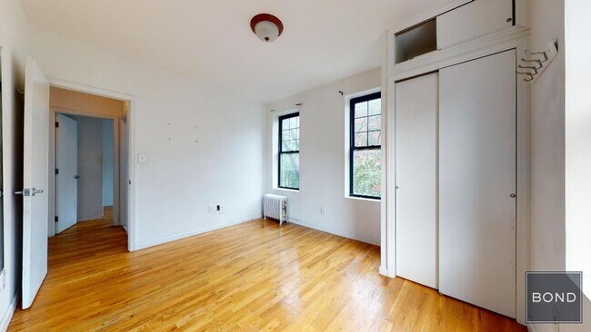 Foto del edificio - 240 Waverly Pl