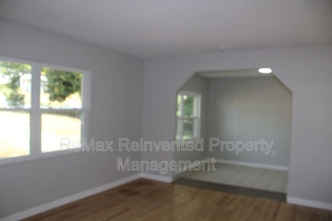 Foto del edificio - 3332 Hillis Rd