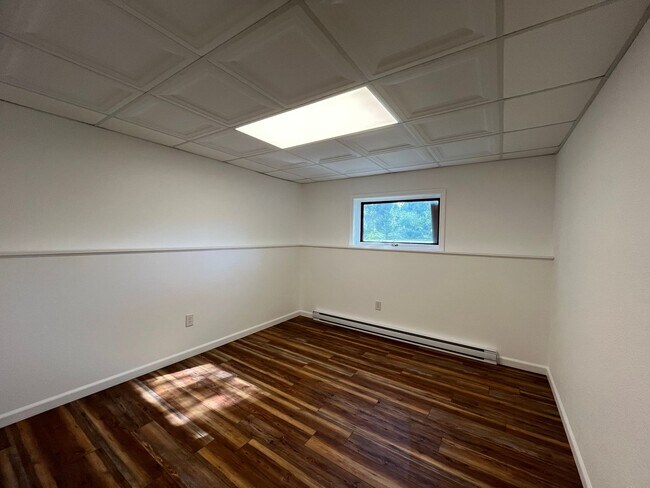 Foto del edificio - Newly renovated 3bd/1ba apt w. Garage