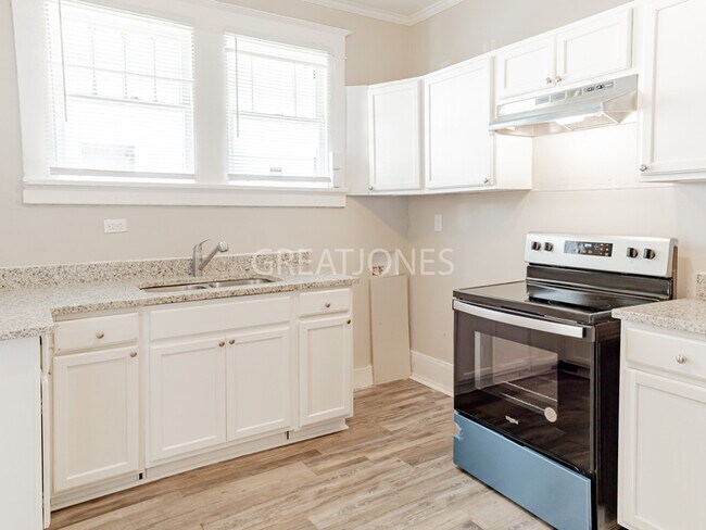 Building Photo - NOW OFFERING HALF OFF THE FIRST FULL MONTH...