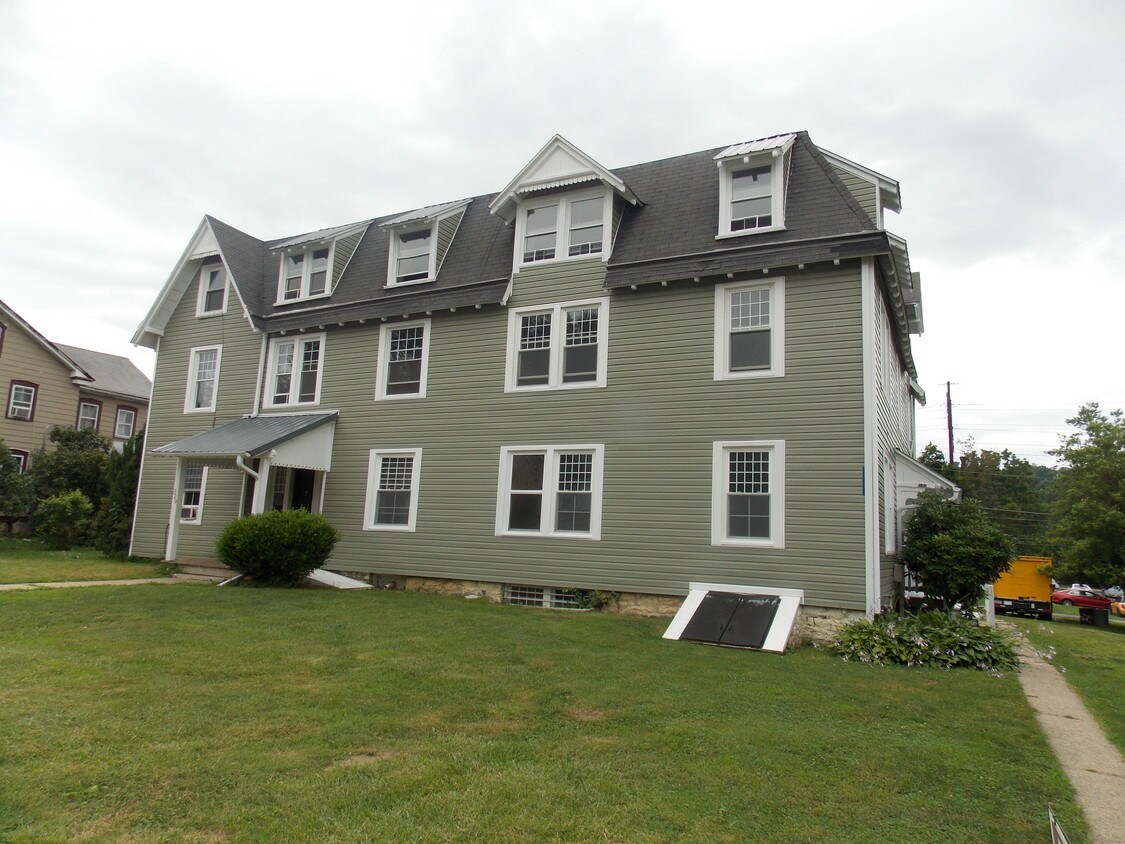 529 W 1st Ave, Parkesburg, PA 19365 Apartments in Parkesburg, PA