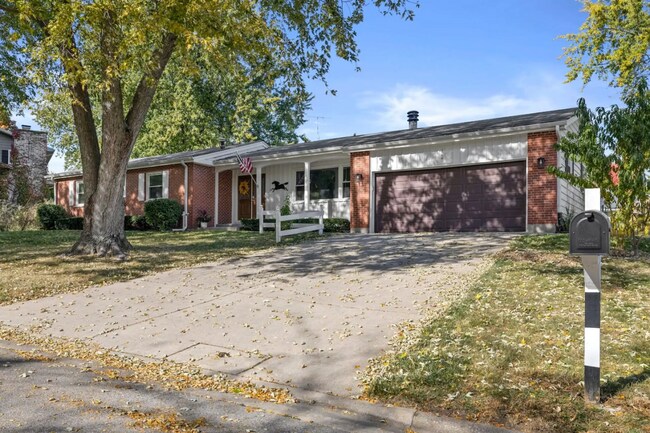Building Photo - 1723 Hillcrest Dr
