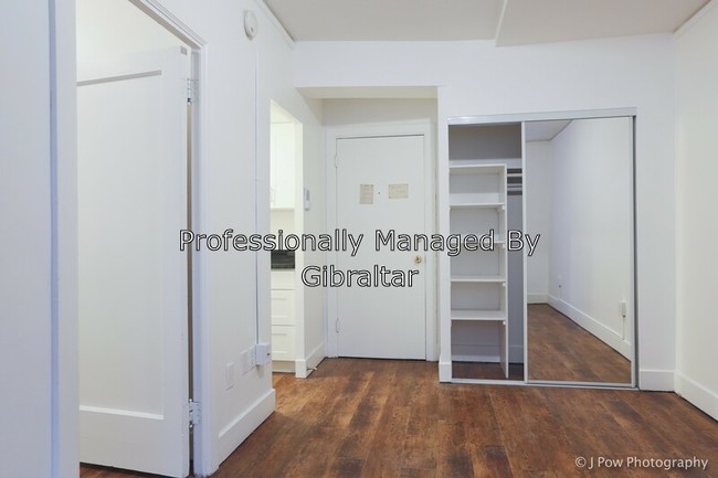 Foto del edificio - 404 E Howell St