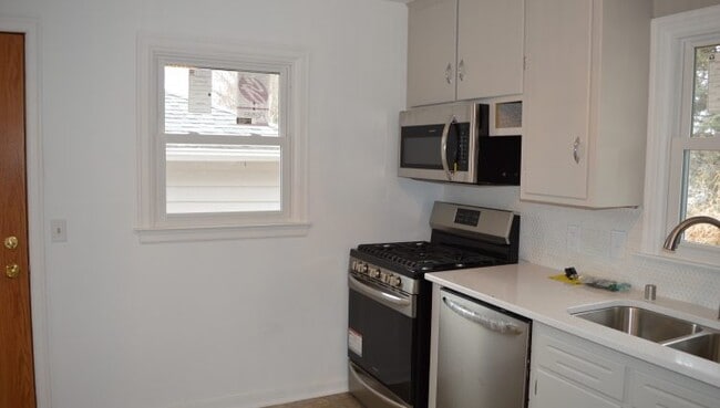 Building Photo - 5503 Flamingo Rd