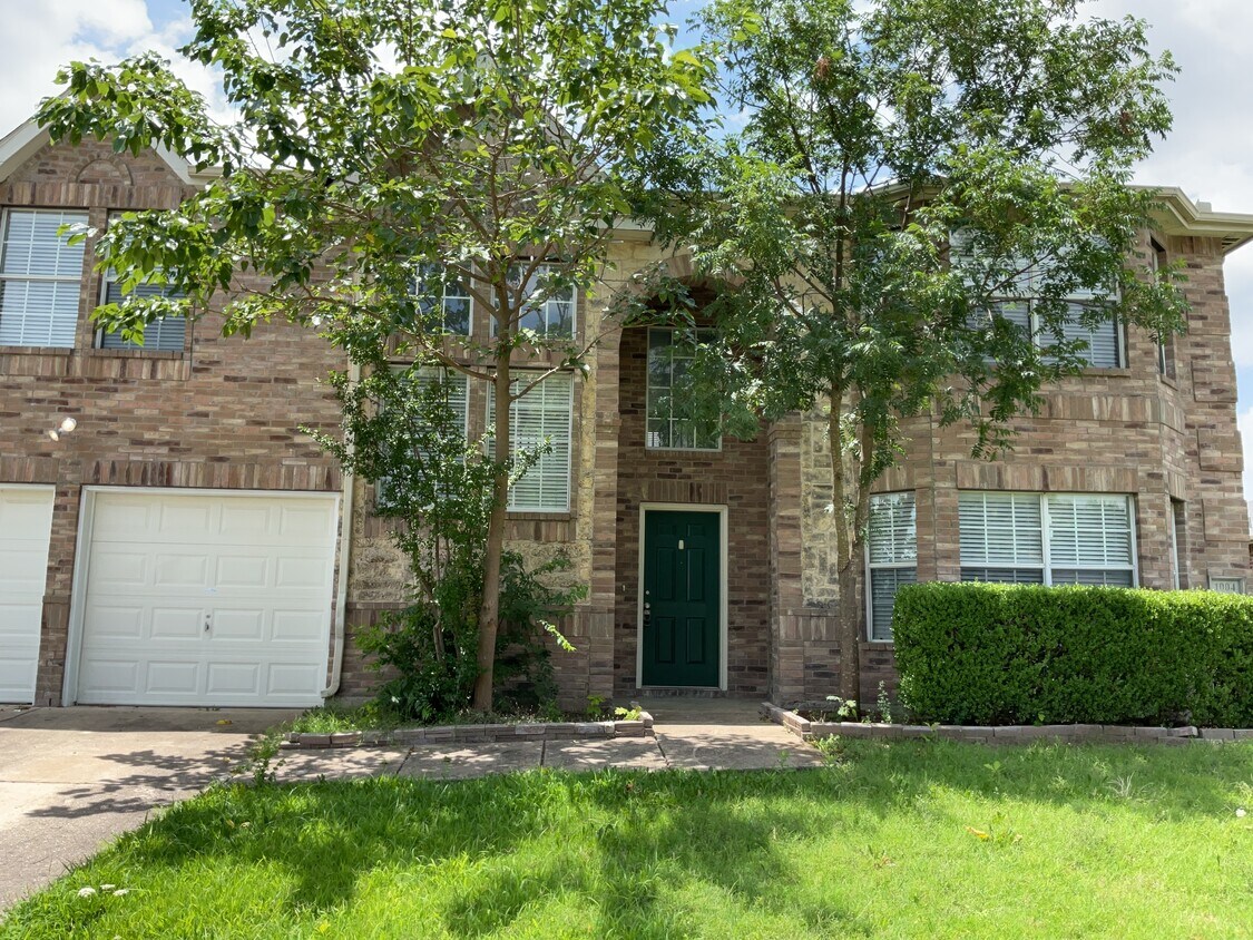 Primary Photo - 1004 Ashland Ct