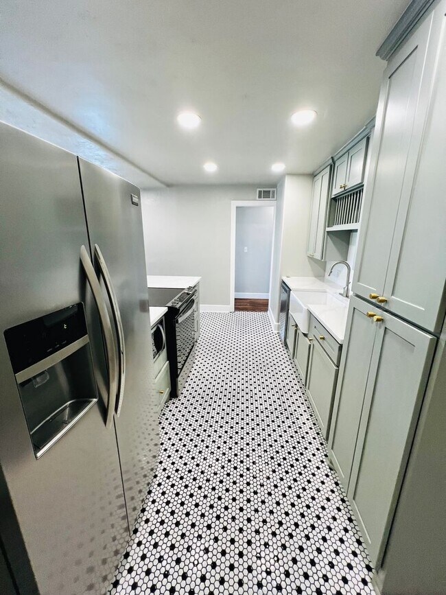 Foto del edificio - Beautifully Updated 3BD 2BA Home in Covete...