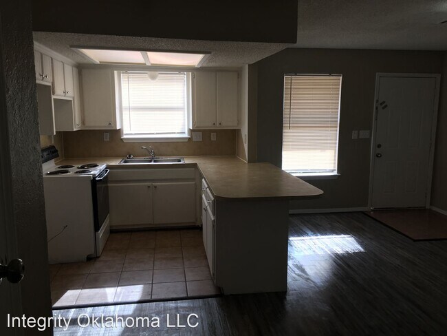 Building Photo - 2 br, 1 bath House - 127 SW 45th