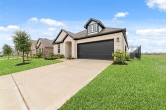 Building Photo - 5831 Westwood Shr Dr