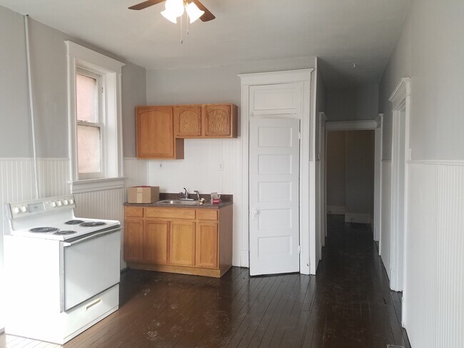Building Photo - 3116 Keokuk St