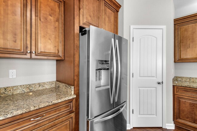 Photo - 212 Diamond Ave House