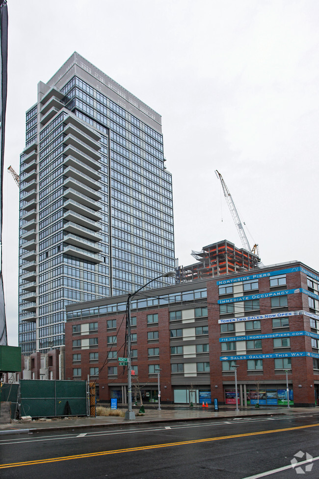 Building Photo - Edge South