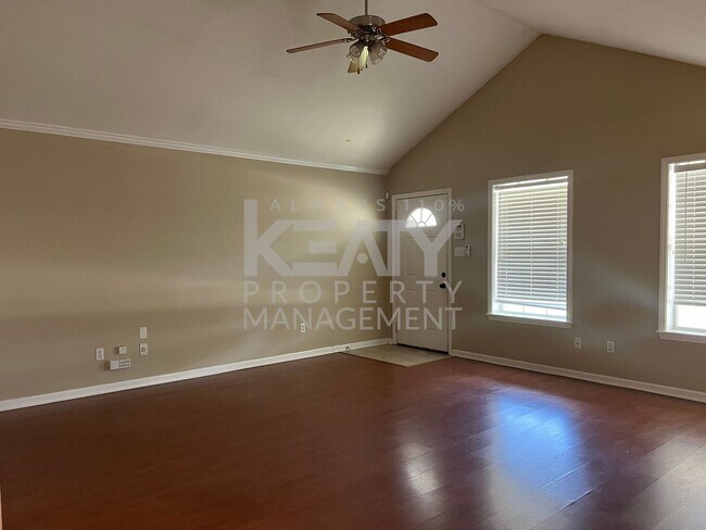 Building Photo - COMING SOON! 3 Bedroom, 2 Bathroom House is Available Now!