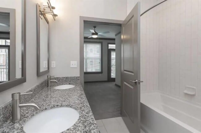 Foto del edificio - 185 Cliftwood Dr NE
