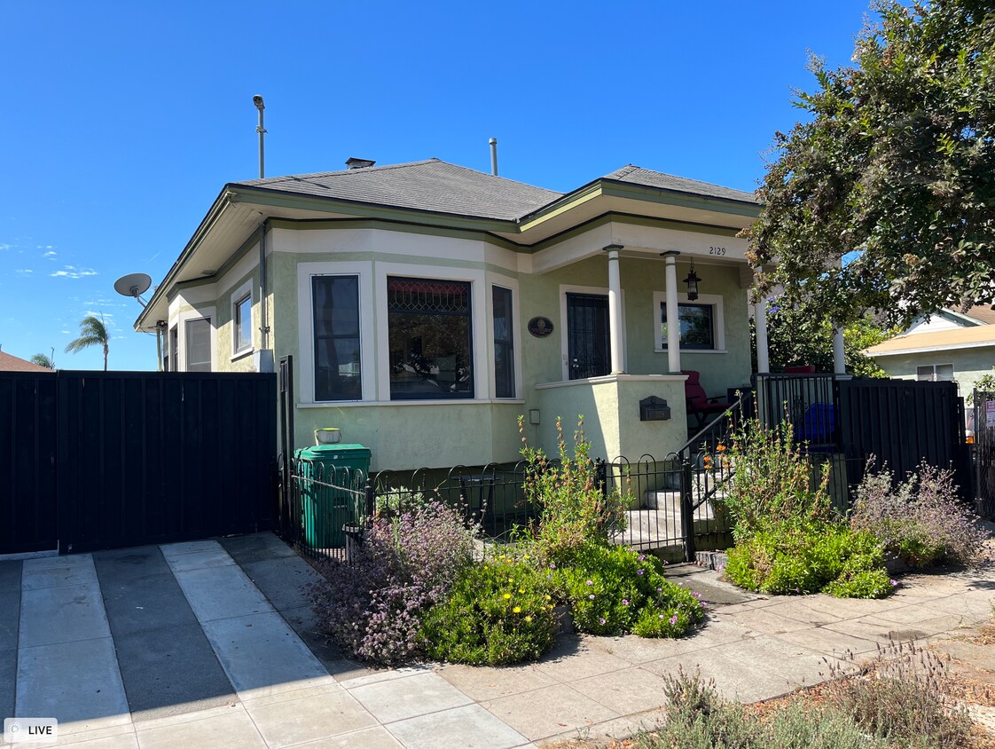 Primary Photo - 2129 J St