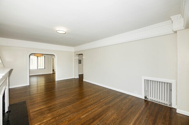 Foto del edificio - 2275 Broadway