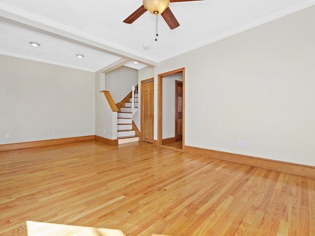 Primary Photo - 48 Walker St