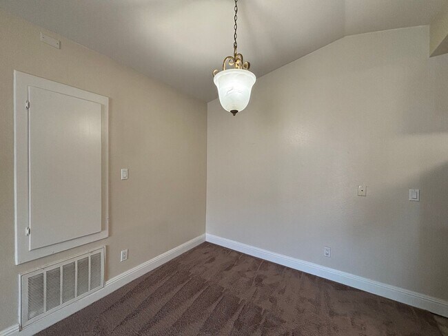 Foto del edificio - Inviting 1B/1BA Condo in Lemon Grove w/ Balcony, Reserved Parking & Community Pool/Spa!