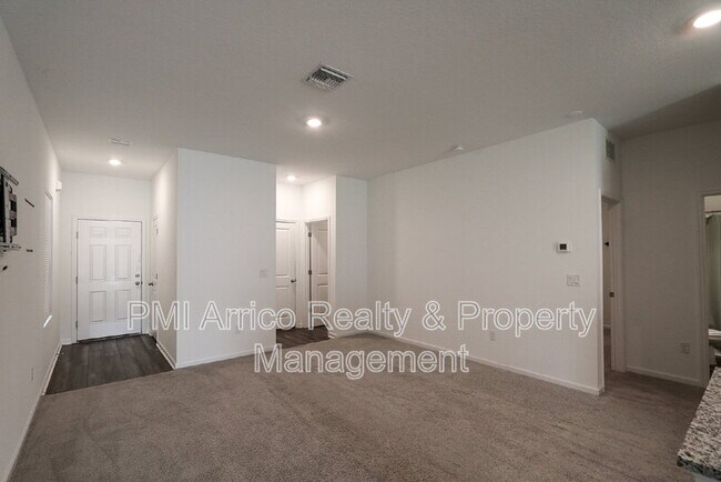Foto del edificio - 35552 Shade Fern Ln