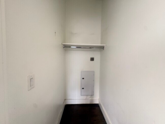 63 Irving St 305 - 64 Irving St