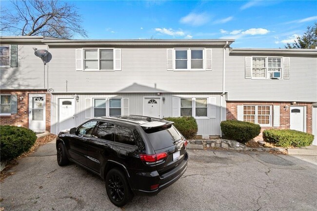 Building Photo - 330 Veazie St