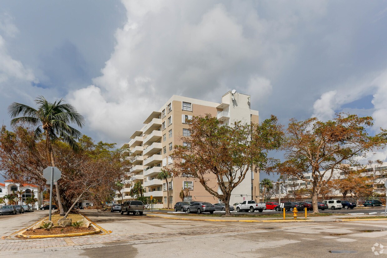 Island Place at North Bay Village Apartments Miami, FL