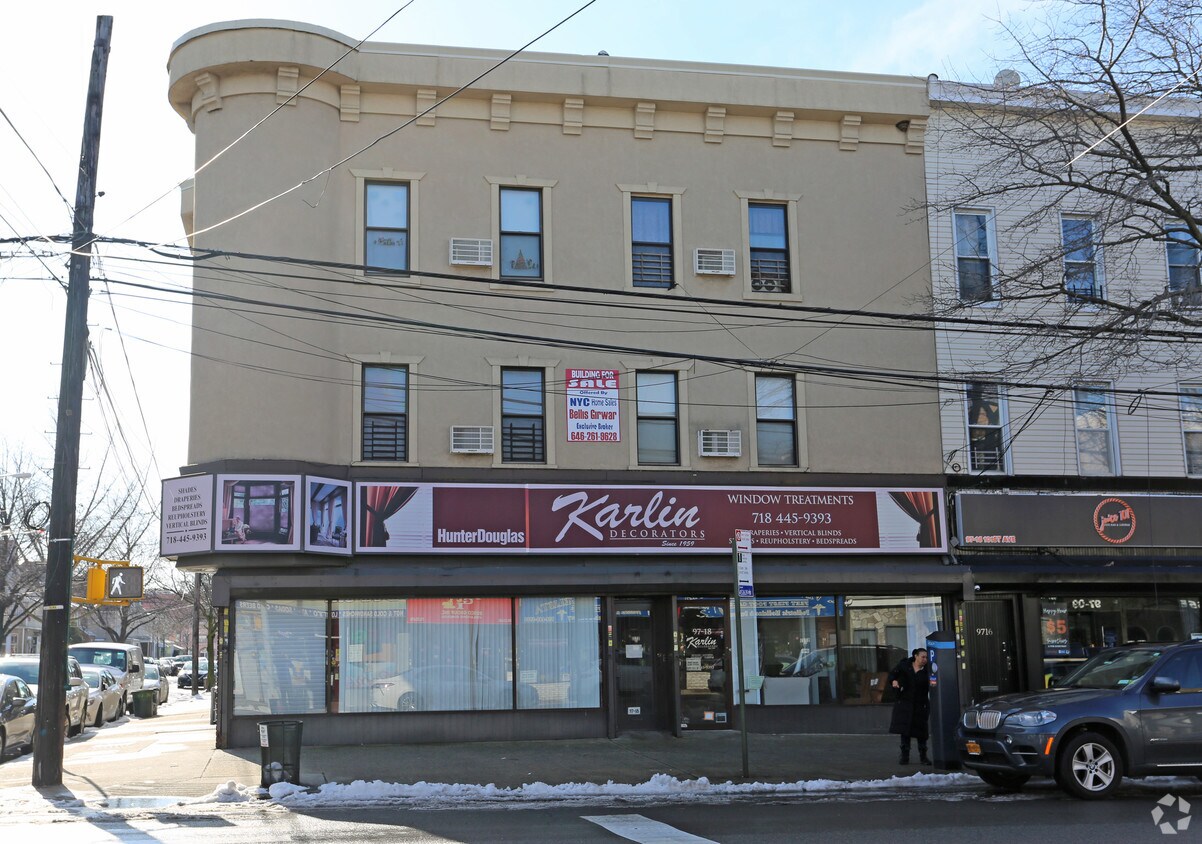 Building Photo - 9718 101st Ave
