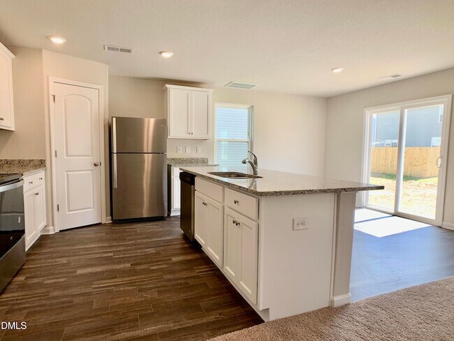 Foto del edificio - 213 Brisk Dr