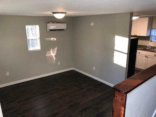 Foto principal - 184 Wickins Dr