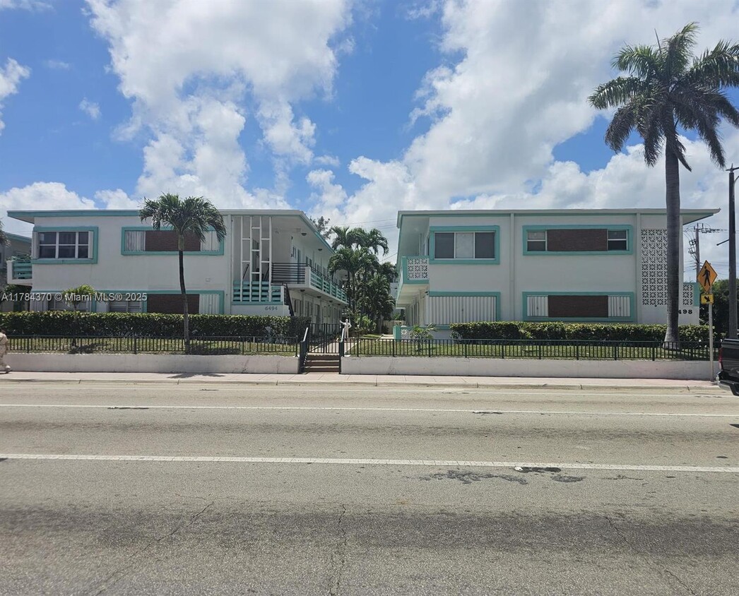 Primary Photo - 6494 Collins Ave