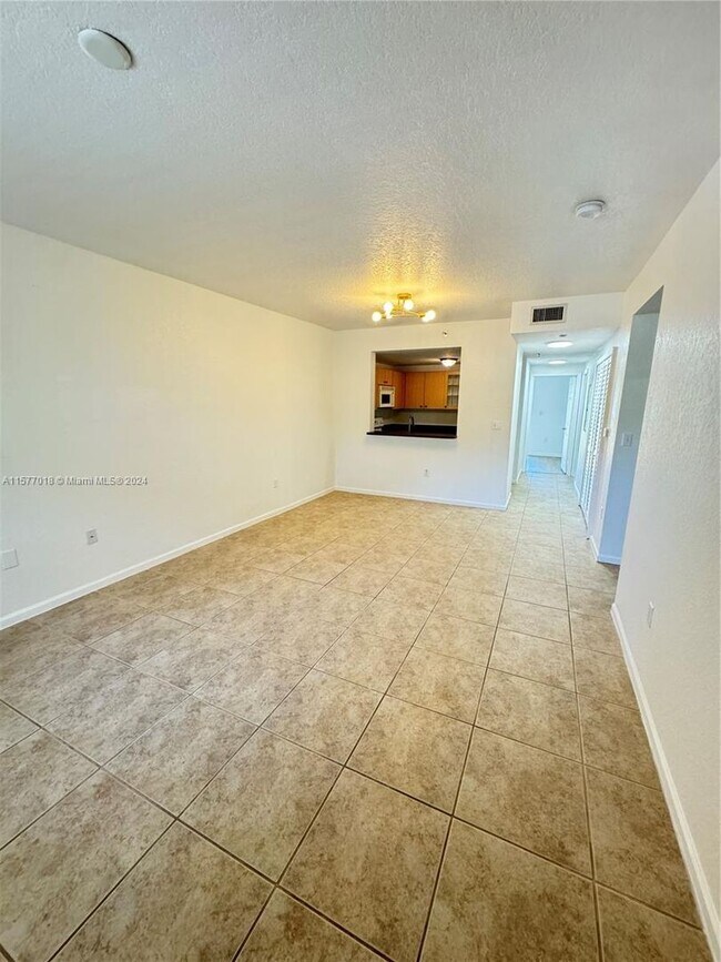 Foto del edificio - 2901 Riverside Drive 203, Coral Springs, F...