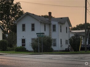 Building Photo - 601 S Washington St