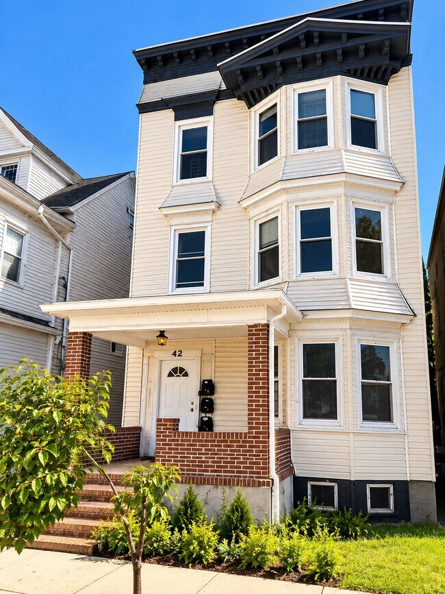 Foto del edificio - 42 Seymour Ave