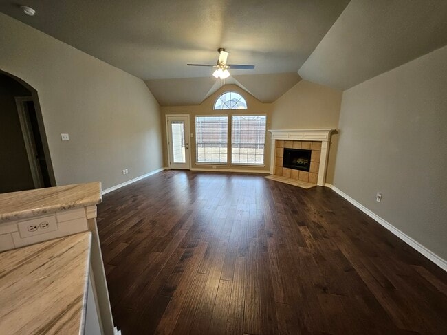 Foto del edificio - 11612 Wild Pear Ln