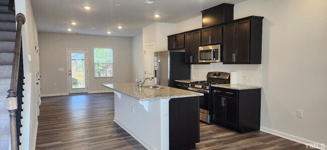 Building Photo - 5337 Arkose Dr