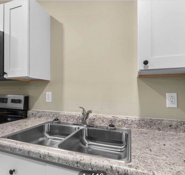 Foto del edificio - 1300 W Mar Elm St