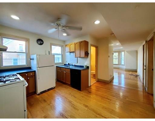 Primary Photo - 3 Durham St