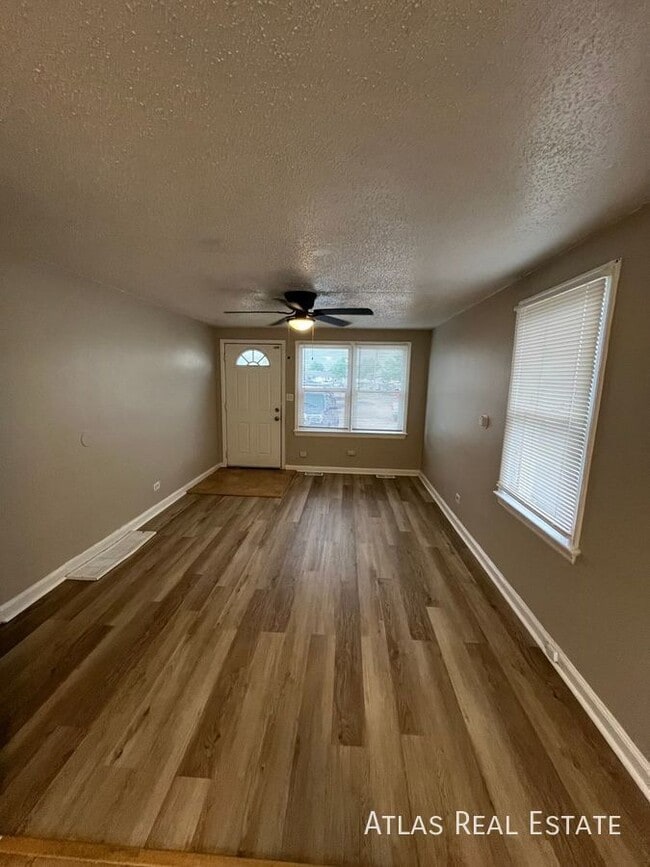 Building Photo - 7367 Oneida Dr