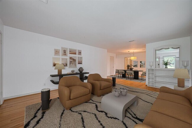 Foto del edificio - 3610 Glen Haven Blvd