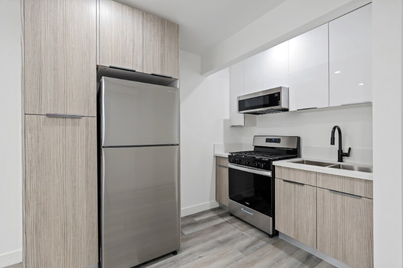 Foto principal - 2034 S Garth Ave